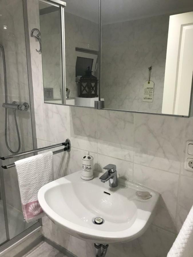 Stilvolles Appartement 吕登沙伊德 外观 照片